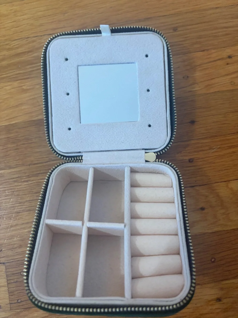 Mini Emerald Green Velvet Travel Jewelry Organizer Case w/ Mirror